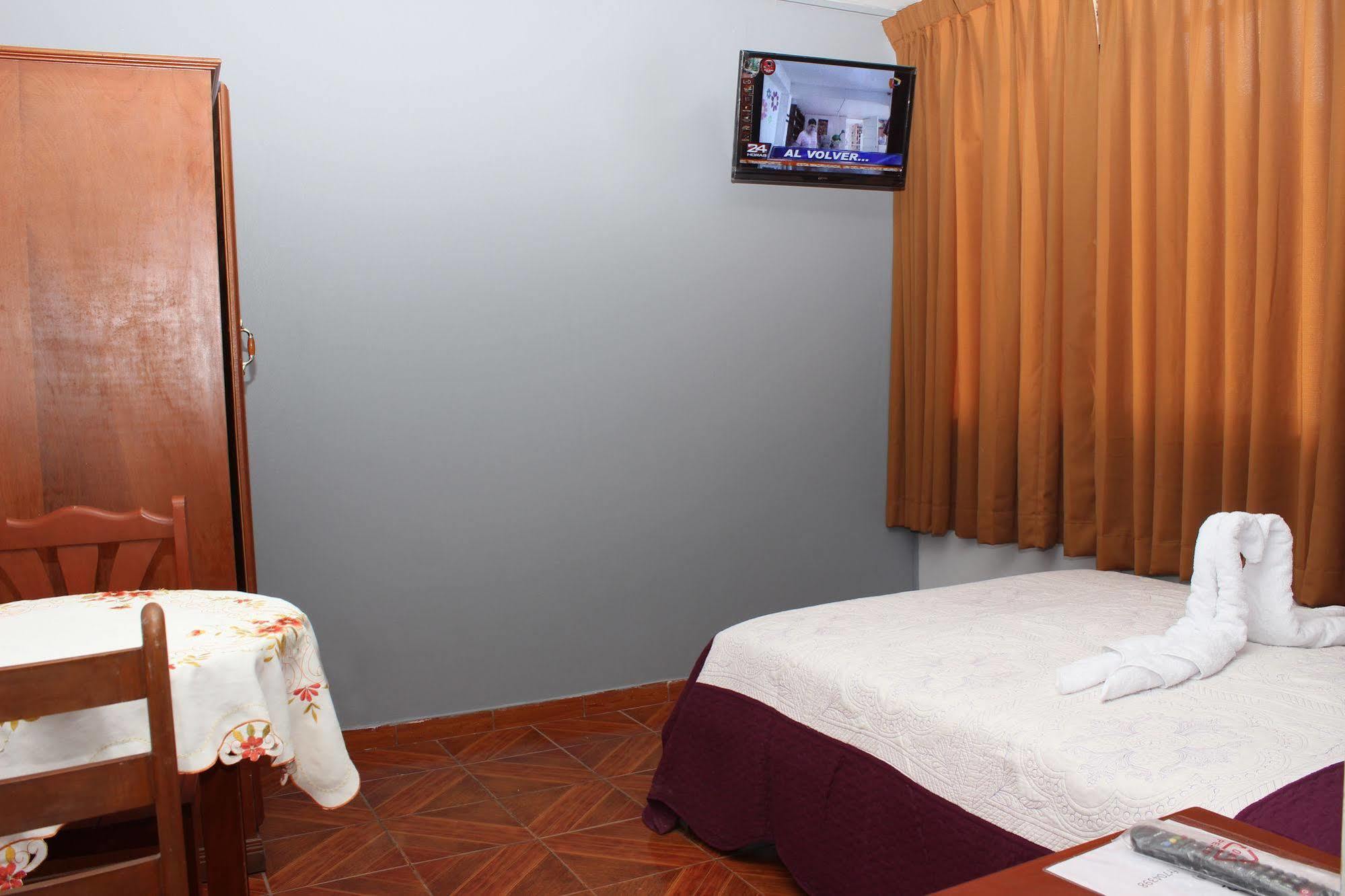 Hostal Las Fresas Lima Airport Callao Exterior photo